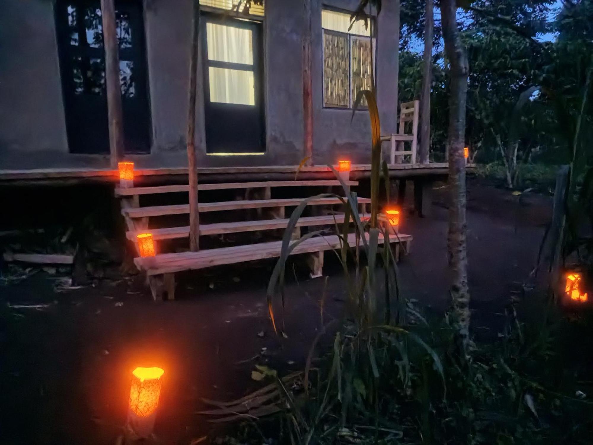 Kibale River Camp Vila Lake Nyabikere Exterior foto